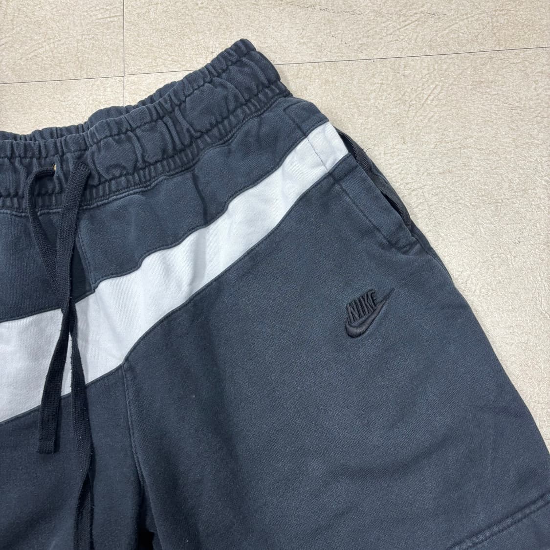 나이키 빅스우시 블랙 반바지 상품이미지2