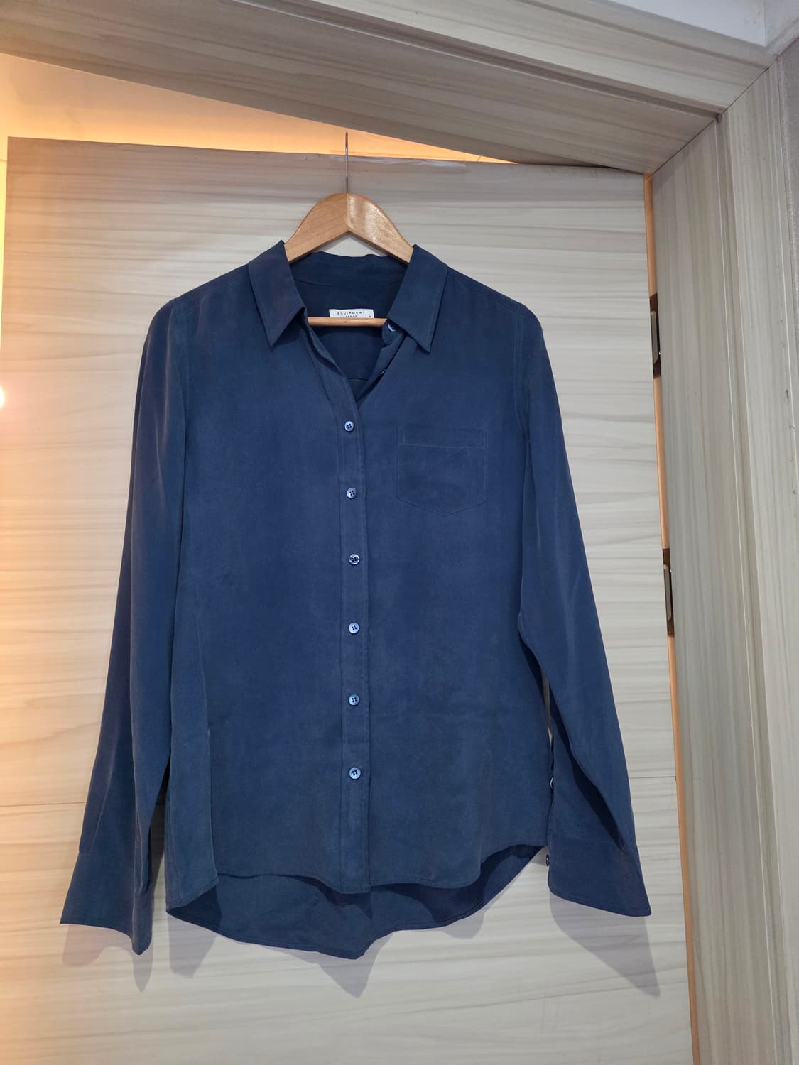 정품 이큅먼트 실크 블라우스 네이비 m사이즈 상품이미지2