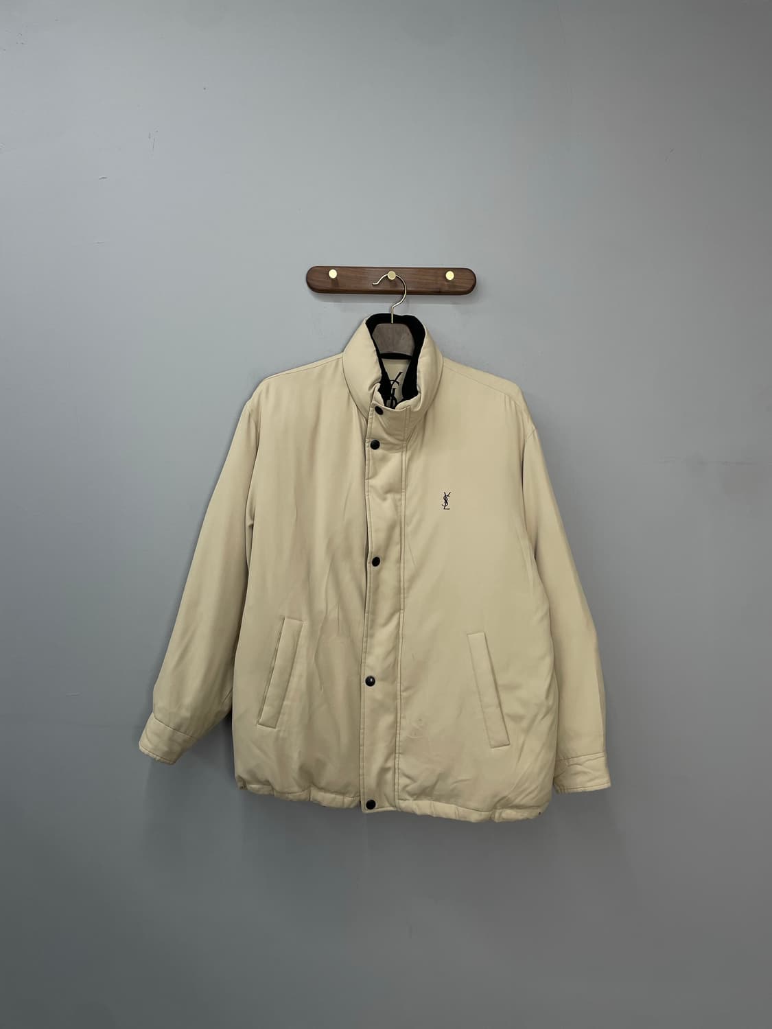 입생로랑 베이지 푸퍼 패딩 H1265 상품이미지2