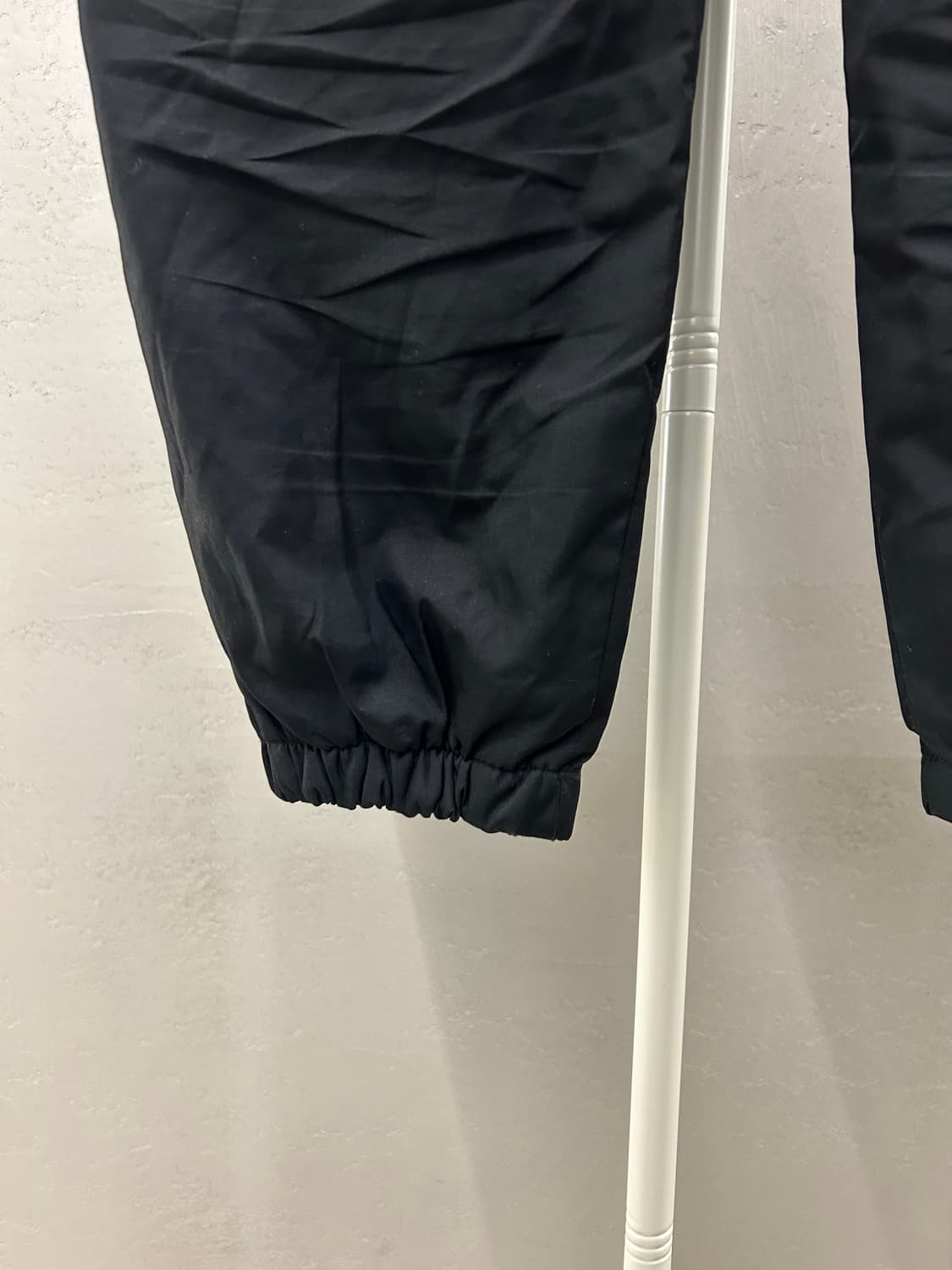 I Am Not A HumanBeing 블랙 조거팬츠 상품이미지4