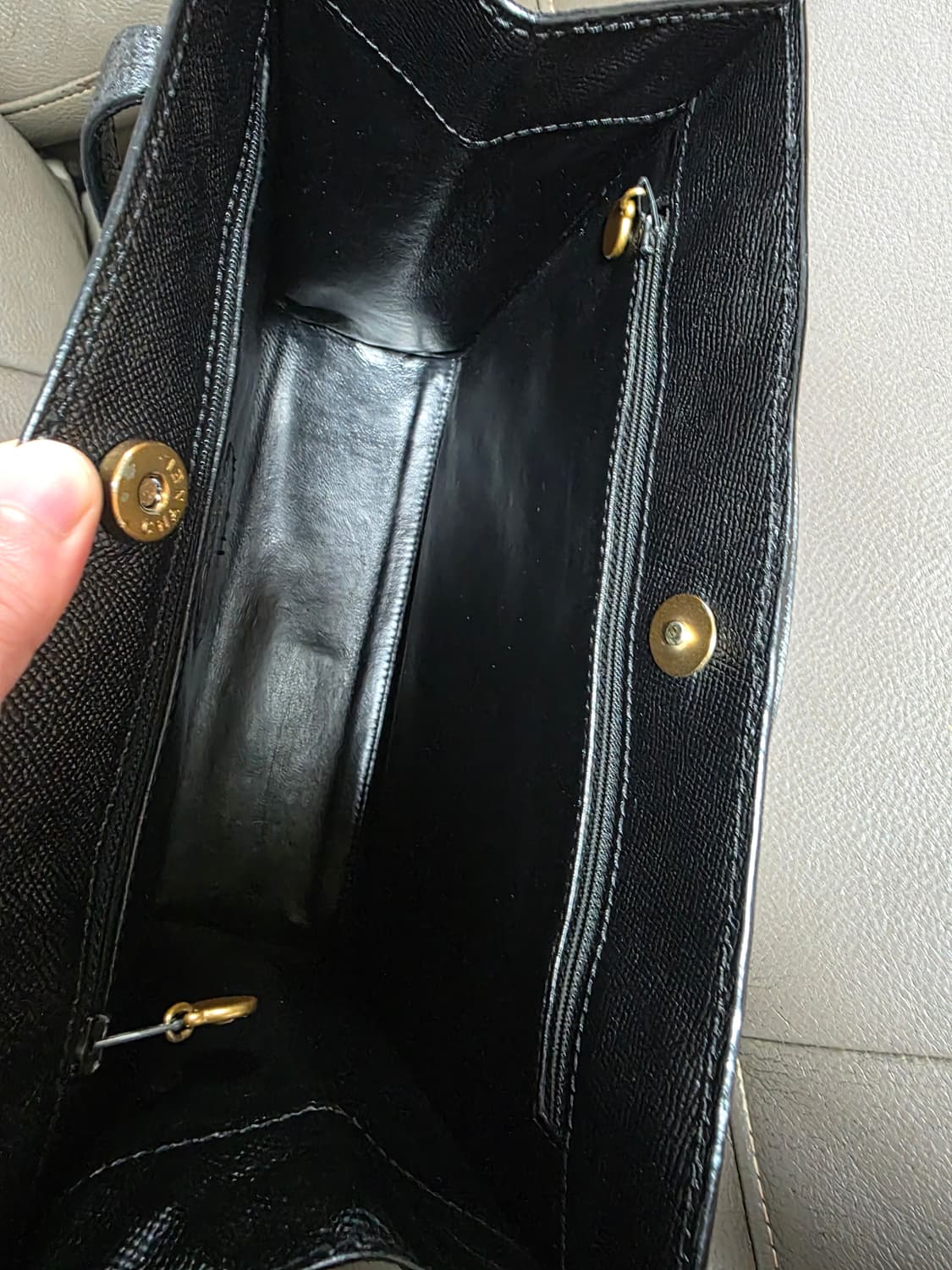 정품 샤넬 미듐 가죽 토트백 상품이미지6