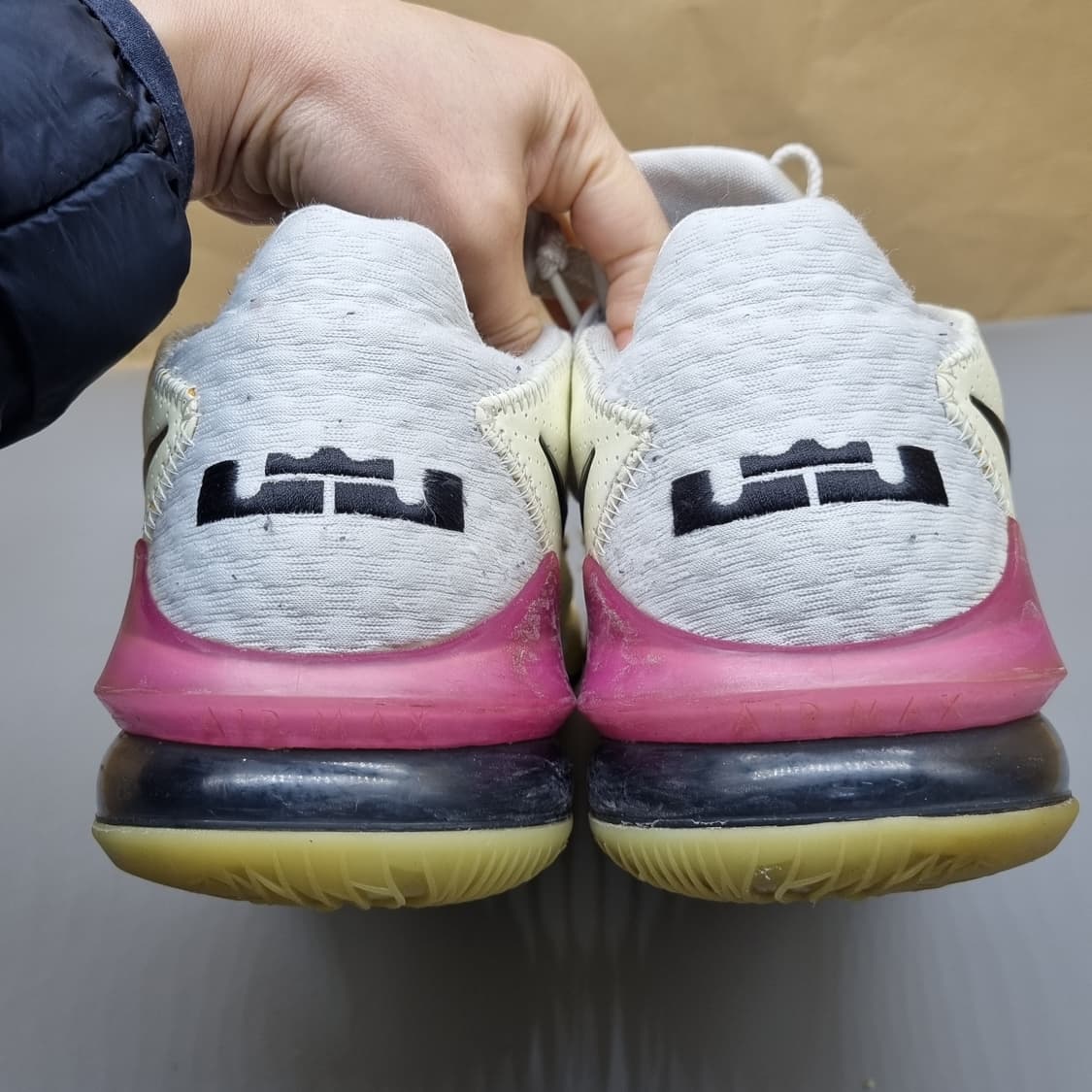 나이키 르브론17. 로우 글로우 농구화 290 상품이미지4