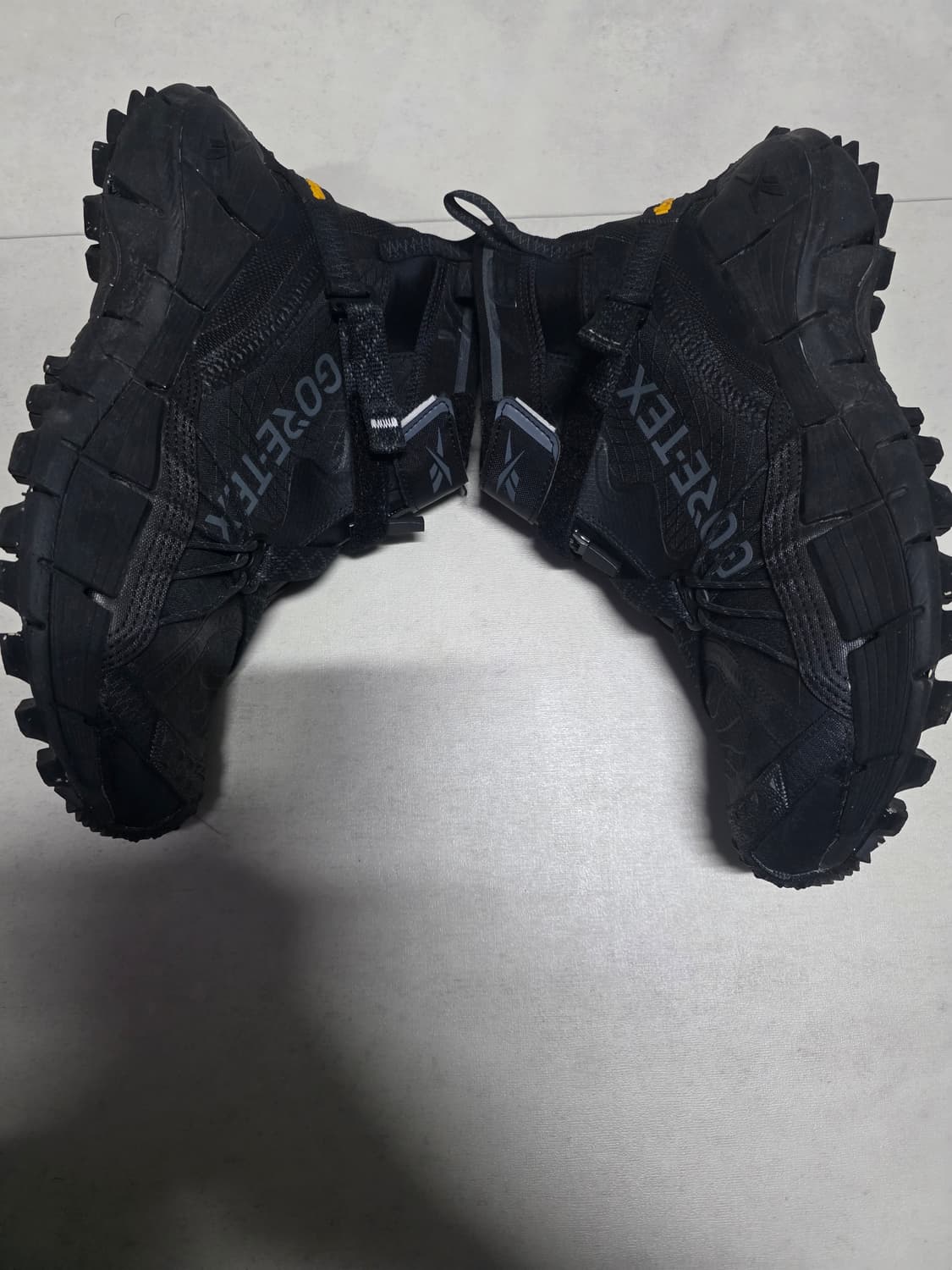 리복 직 키네티카 2 엣지 고어텍스 블랙 260 사이즈 상품이미지3