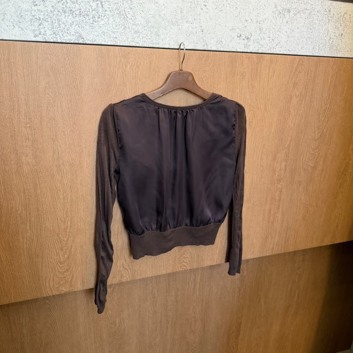 빈티지 브이넥 니트 가디건 로즈 코사지 장식 디테일 브라운 상품이미지2