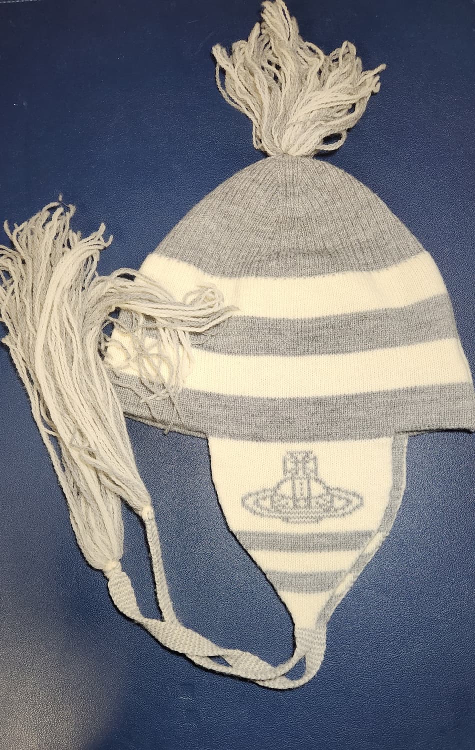 비비안웨스트우드 이어플랩 상품이미지2