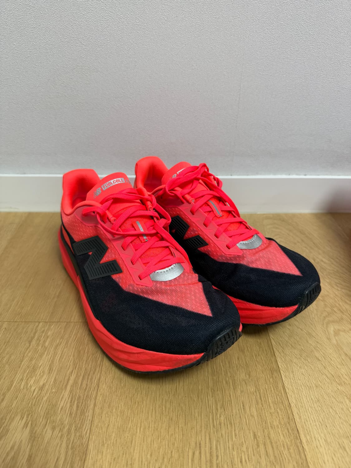 뉴발란스 퓨어셀 레벨v5 얼전트 레드 275 2E 상품이미지1