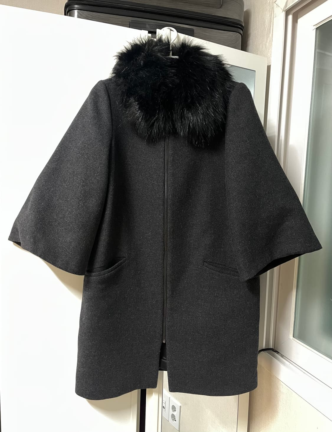 자라 하프코트 반코트 차콜 (퍼 목도리) 상품이미지1