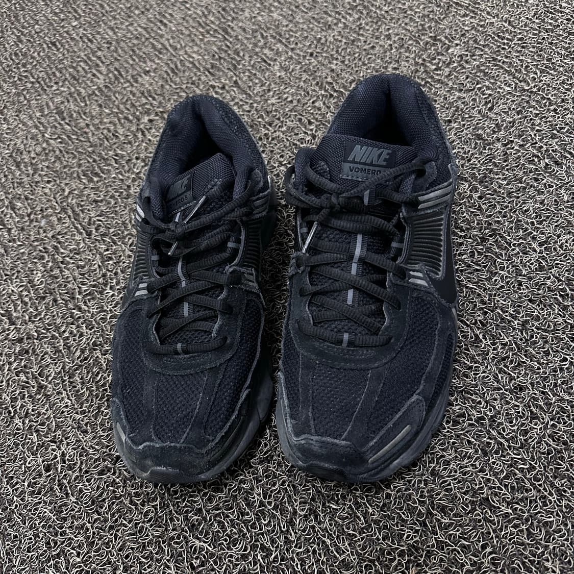 NIKE 나이키 줌 보메로 5 블랙 운동화 260 상품이미지2