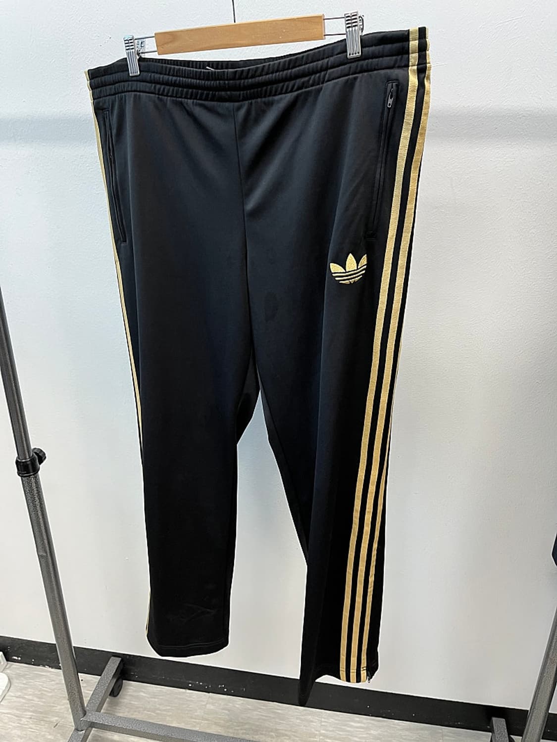 38) 아디다스 골드 삼선 트랙팬츠  상품이미지1