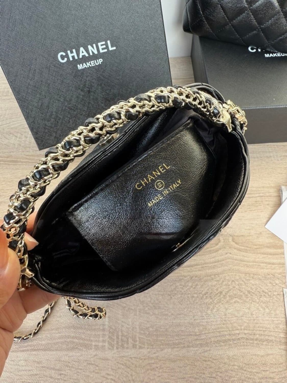 깜짝세일(새상품)정품 샤넬 뷰티 미니 핸들백 체인크로스백 닥터백 기프트백 상품이미지7