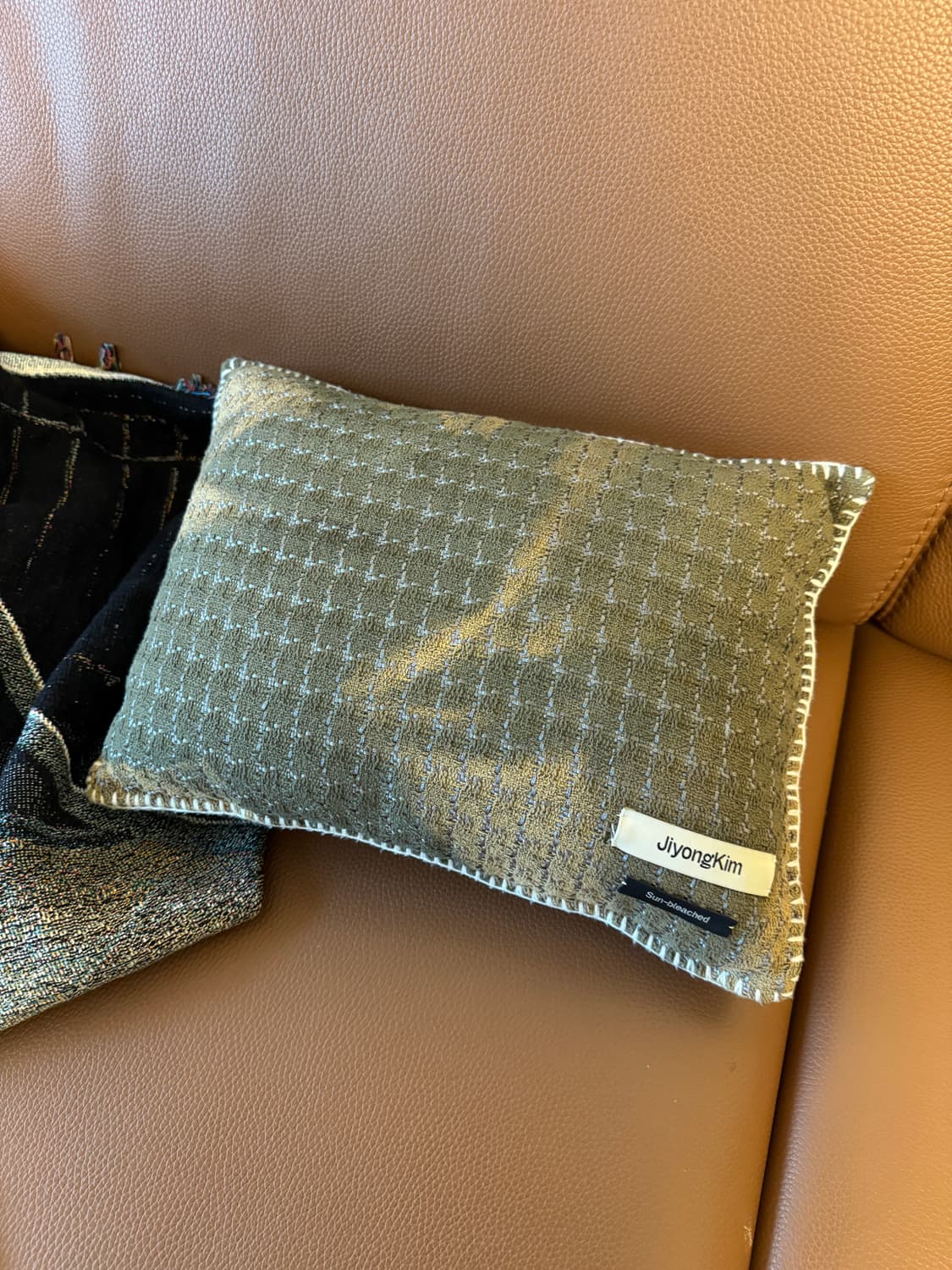 지용킴 에센셜 라인 쿠션 미디움 상품이미지2