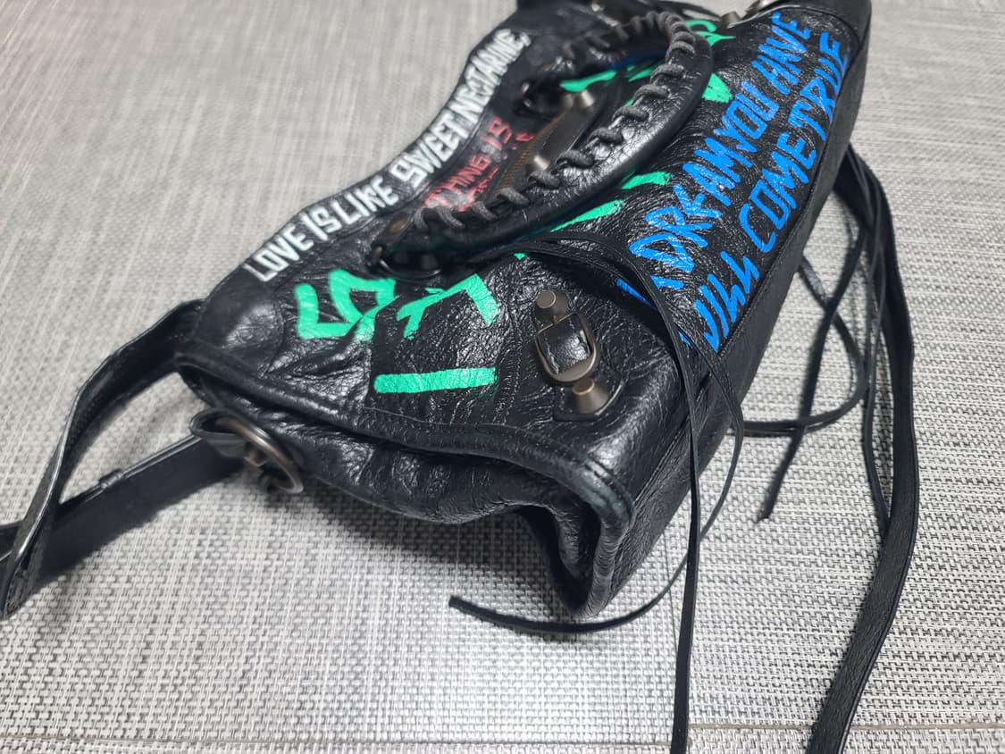 발렌시아가 그래피티 모터백 스몰 블랙 크로스백 토트백 상품이미지3