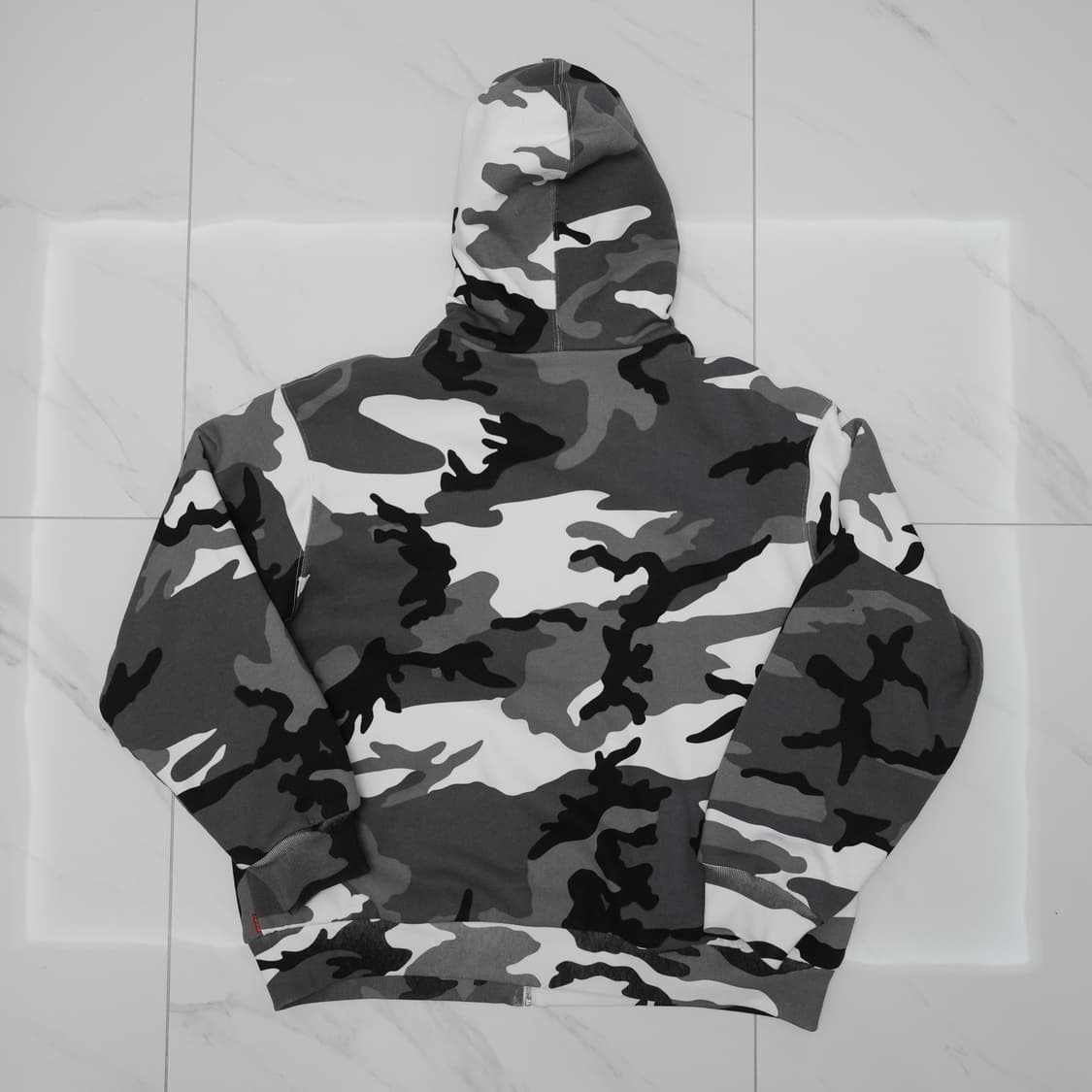 [L] 슈프림 아크 써멀 라인드 집업 후드 스노우 카모 상품이미지4