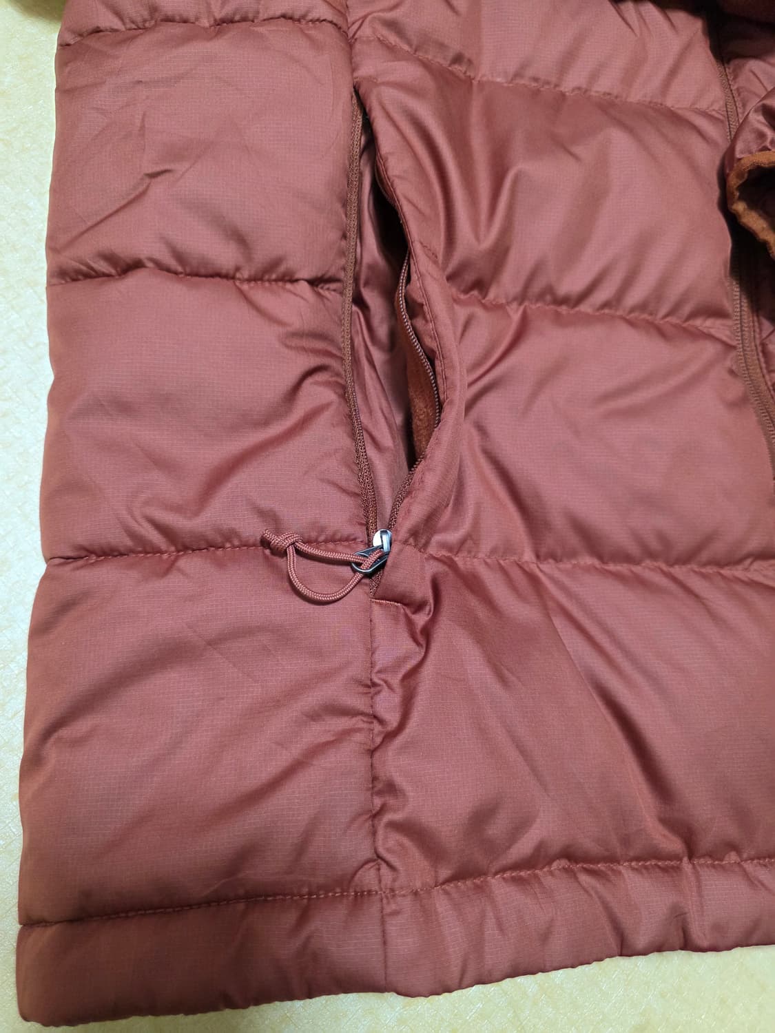 노스페이스 550 다운 패딩 L 상품이미지4