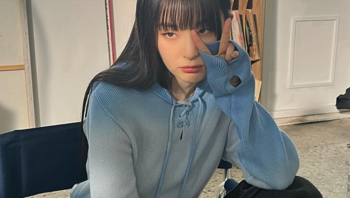 유즈 그라데이션 크롭 후드 니트탑 상품이미지4