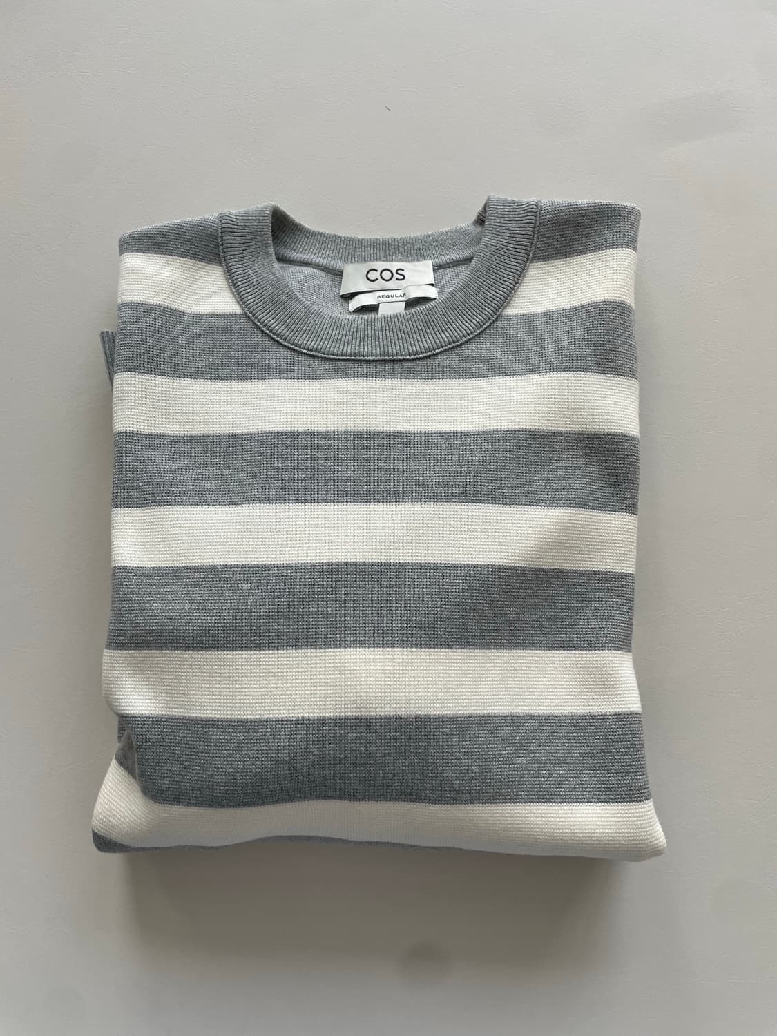 COS 레귤러핏 스트라이프 니트 상품이미지1