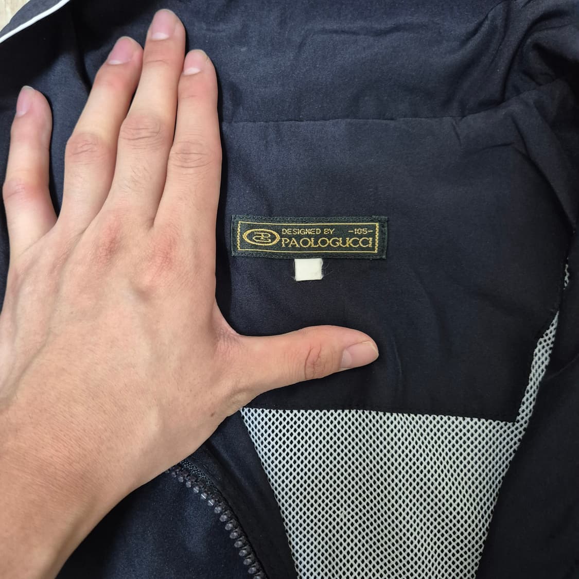 파올로구찌 프리미엄 자수로고 바람막이 자켓  상품이미지5