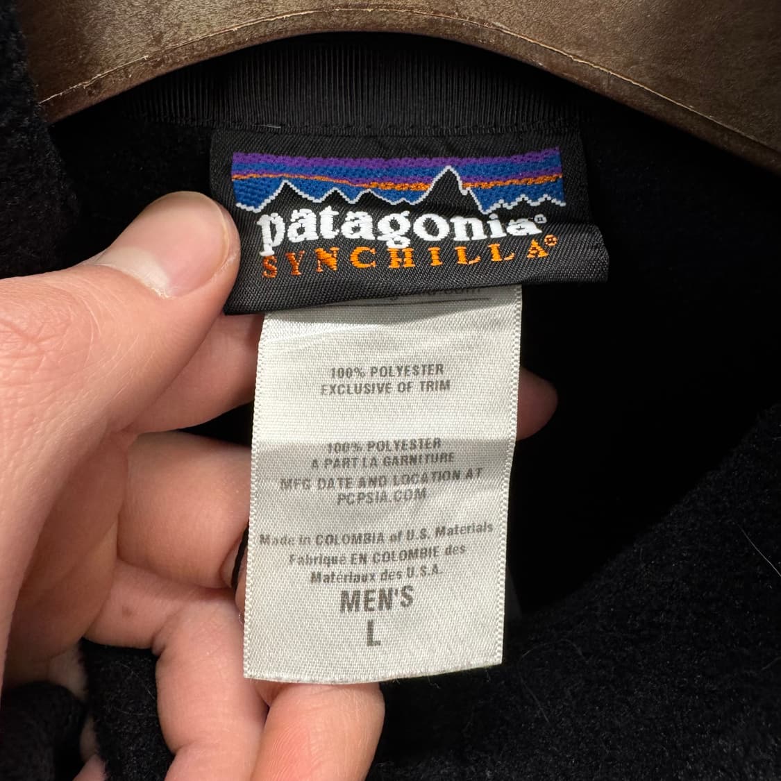 파타고니아 신칠라 베터 스웨터 집업 전면 집업 포켓 포인트 블랙 상품이미지6