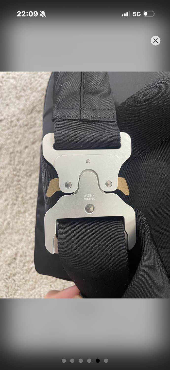 알릭스 버클 크로스바디백 상품이미지4