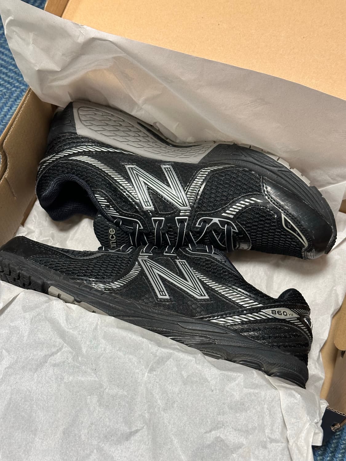 뉴발란스 860v2 블랙 그레이 280사이즈 상품이미지2