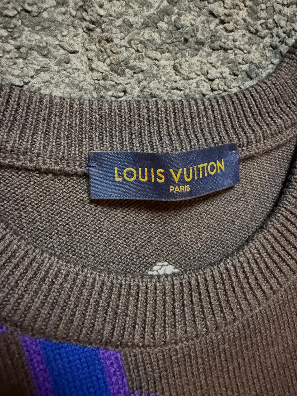 (3L)(XXL) 루이비통 NBA 레터스 크루넥 모카 국내백화점판 상품이미지3