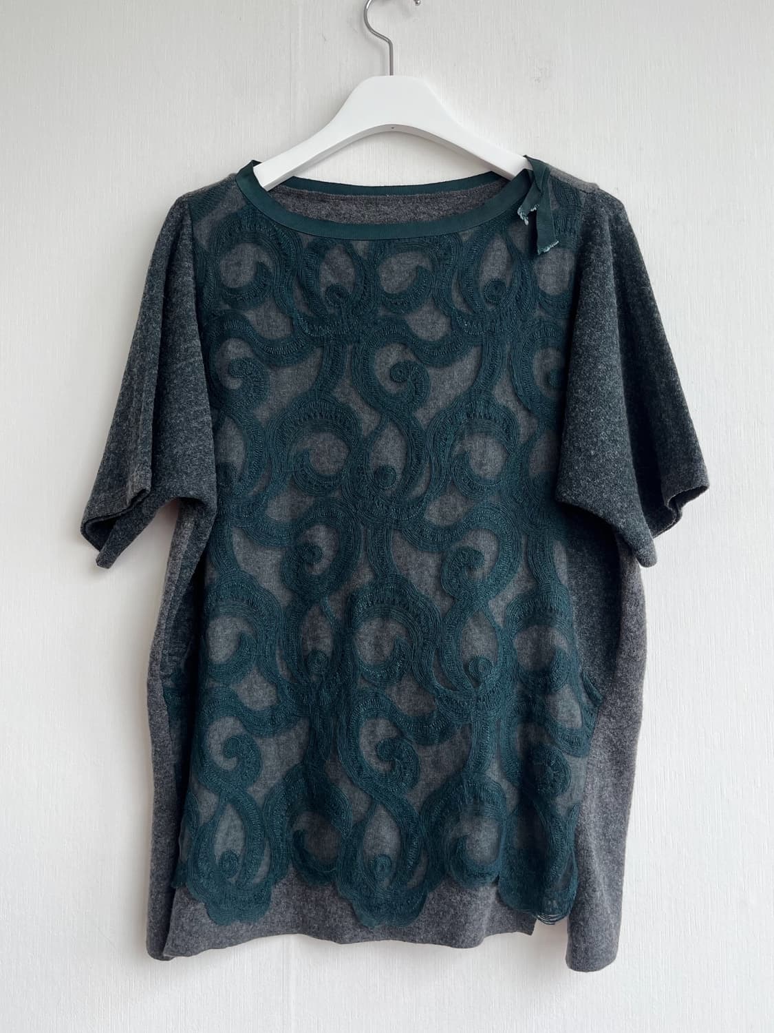 그레이그린 자수 레이스 레이어드 니트 티셔츠 상품이미지1