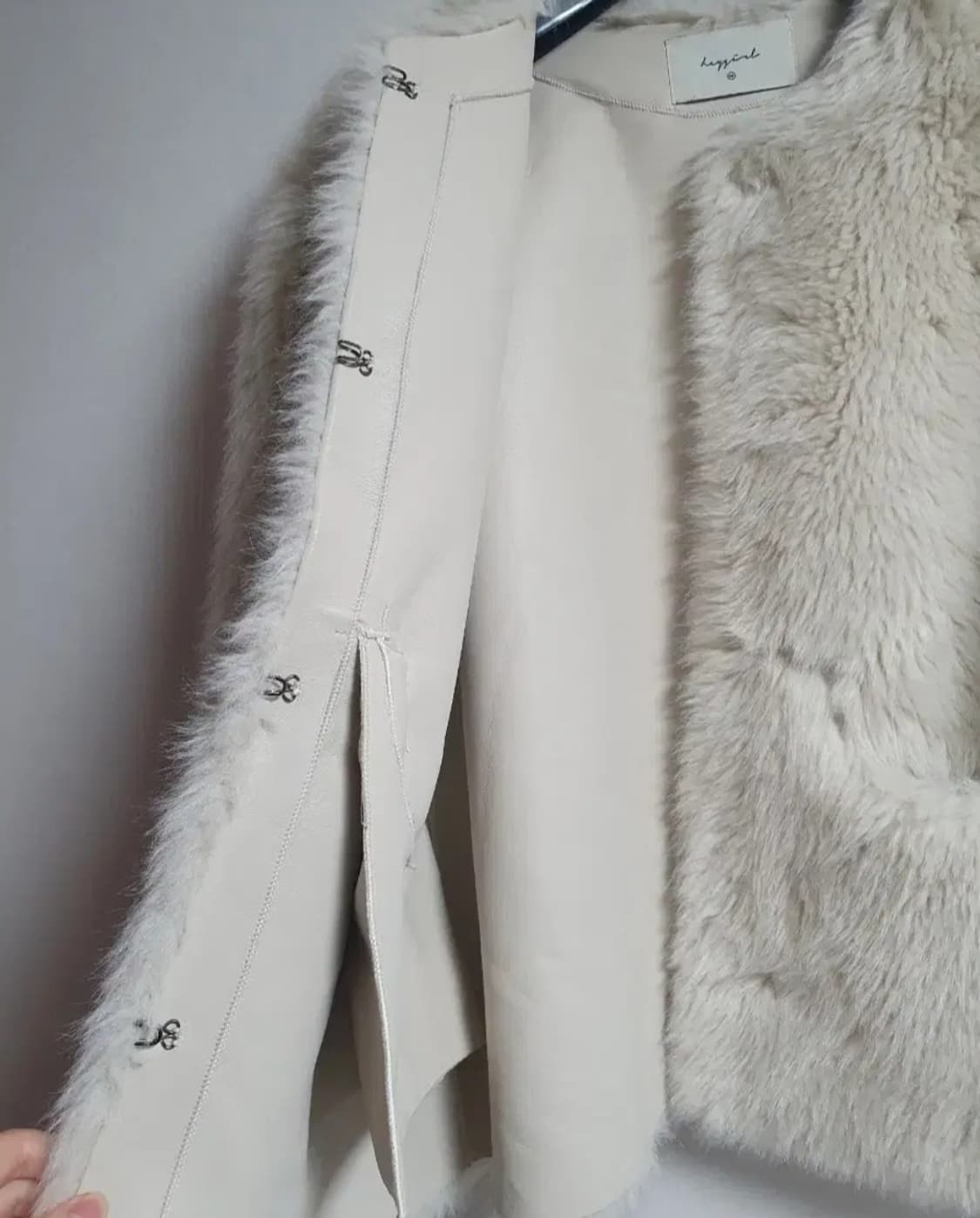 무료배송 여성 베이지 퍼코트 오버핏  새상품급 M 상품이미지5