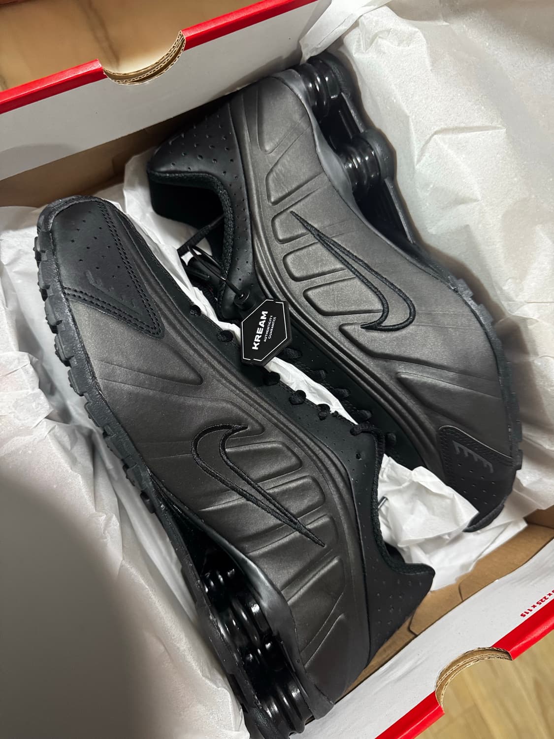 나이키 R4 샥스 블랙 275 상품이미지1