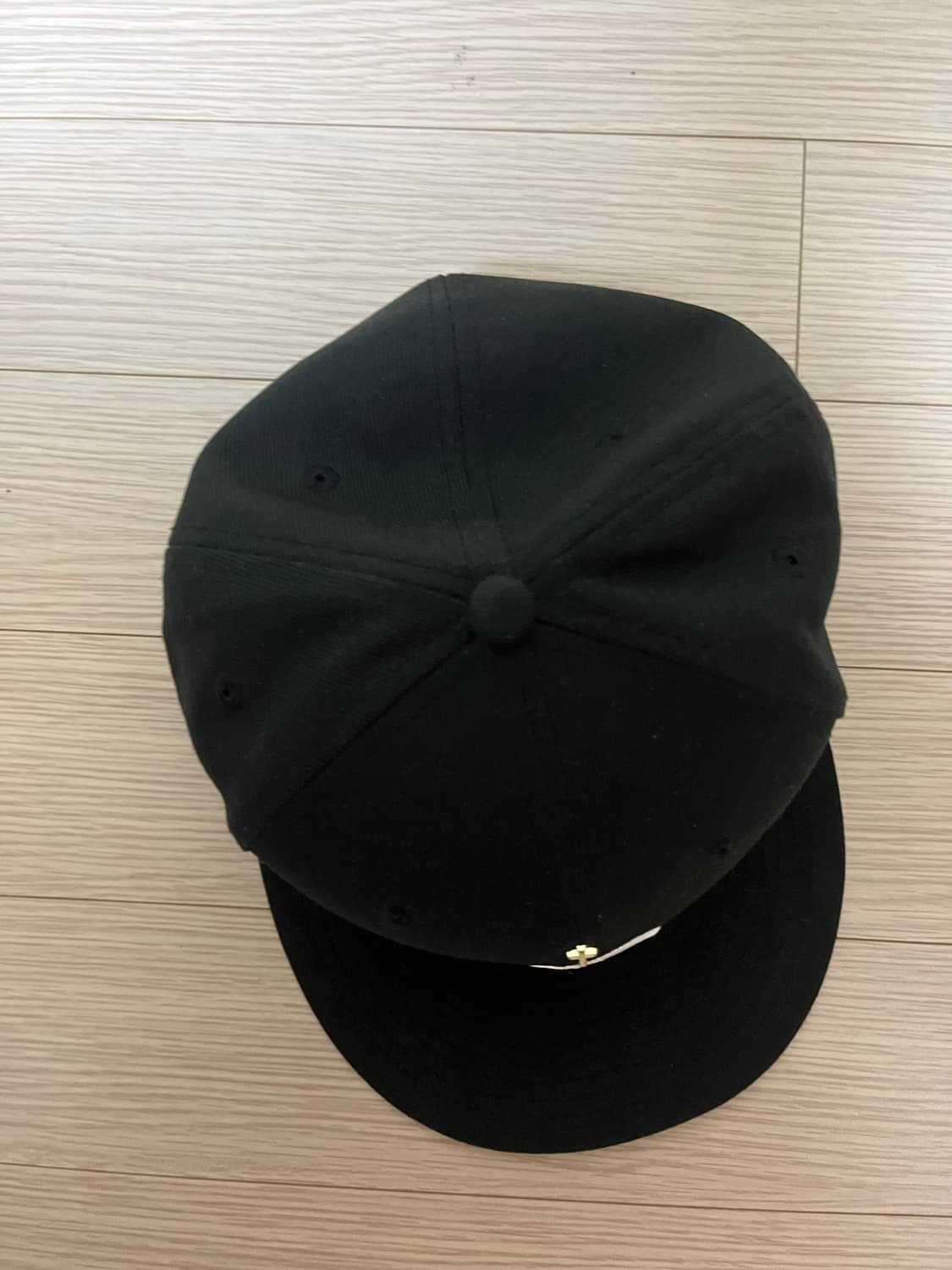 슈프림 골드 크로스 S로고 뉴에라 블랙 상품이미지2