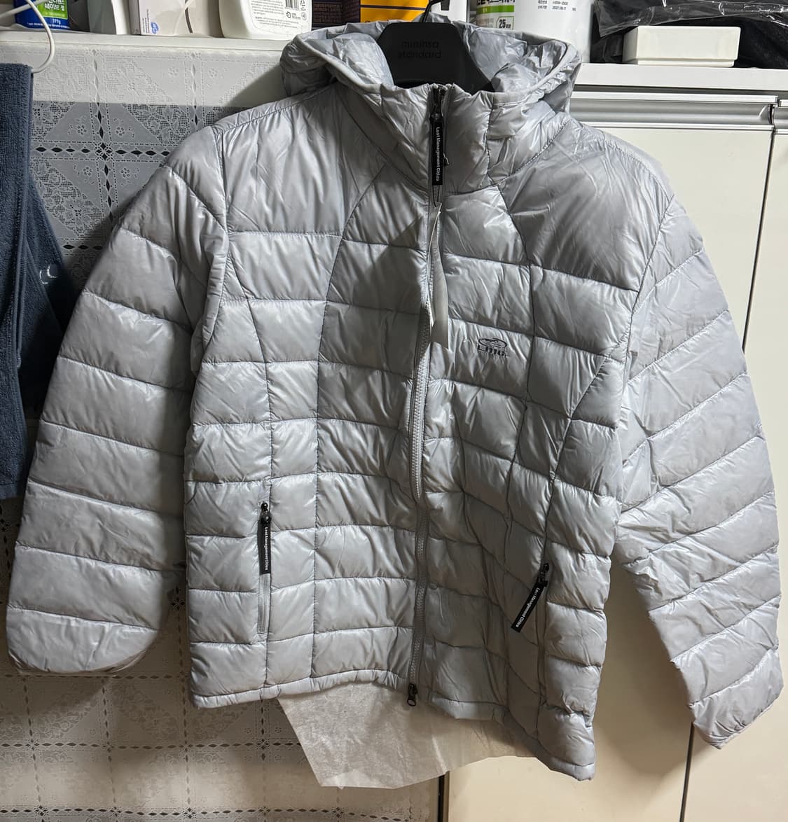 LMC OVAL 경량패딩 라이트그레이 M사이즈 상품이미지2