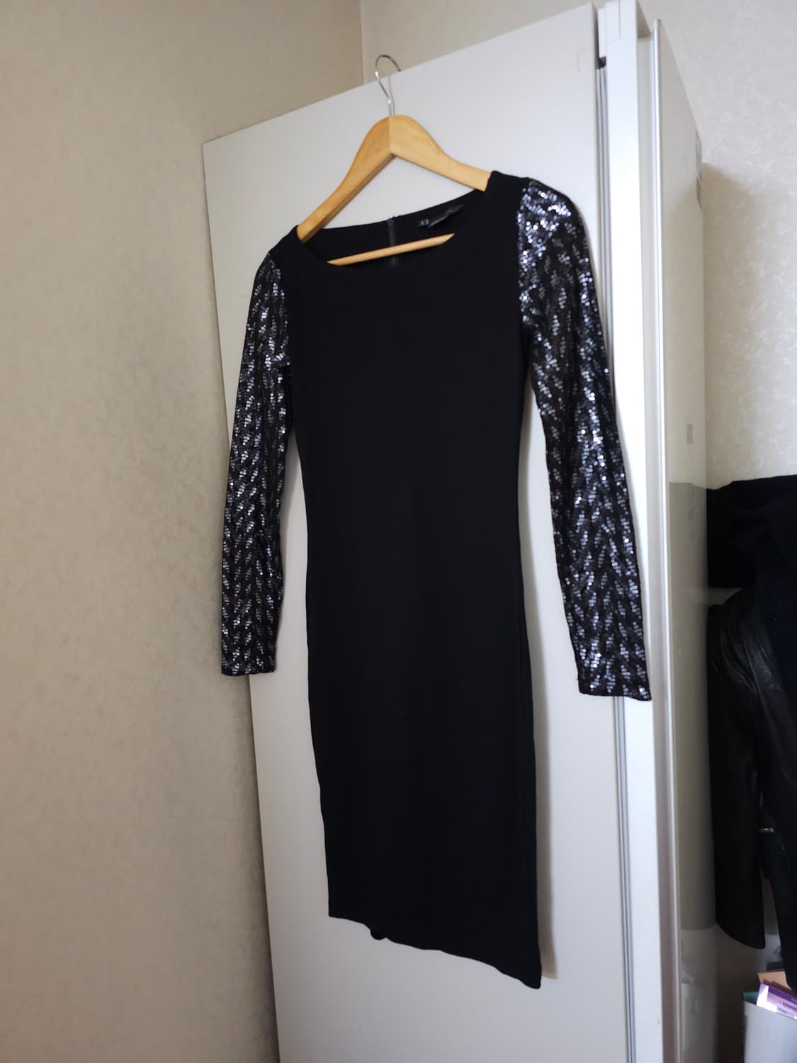 Armani Exchange 블랙 스팽글 원피스 S 상품이미지1