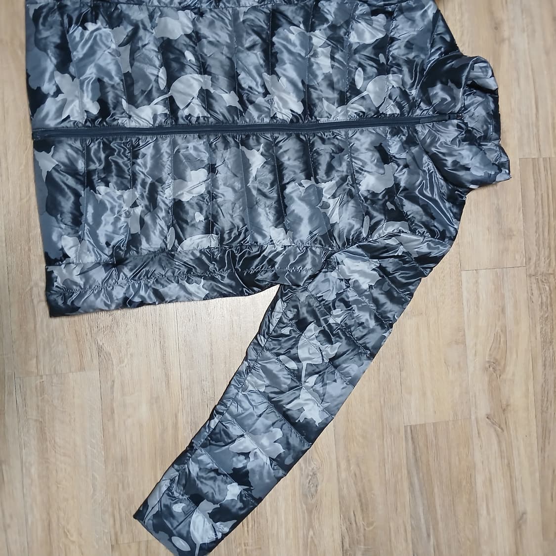 유니클로 카모 다운 경량 패딩 밀리터리 자켓 상품이미지5