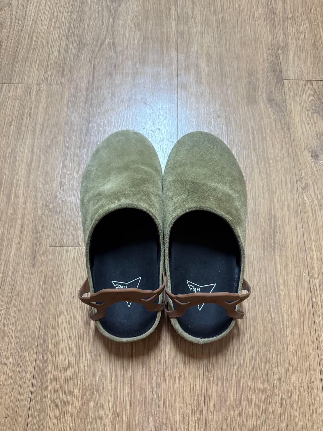 로아 페다이아 뮬 올리브 43 상품이미지1