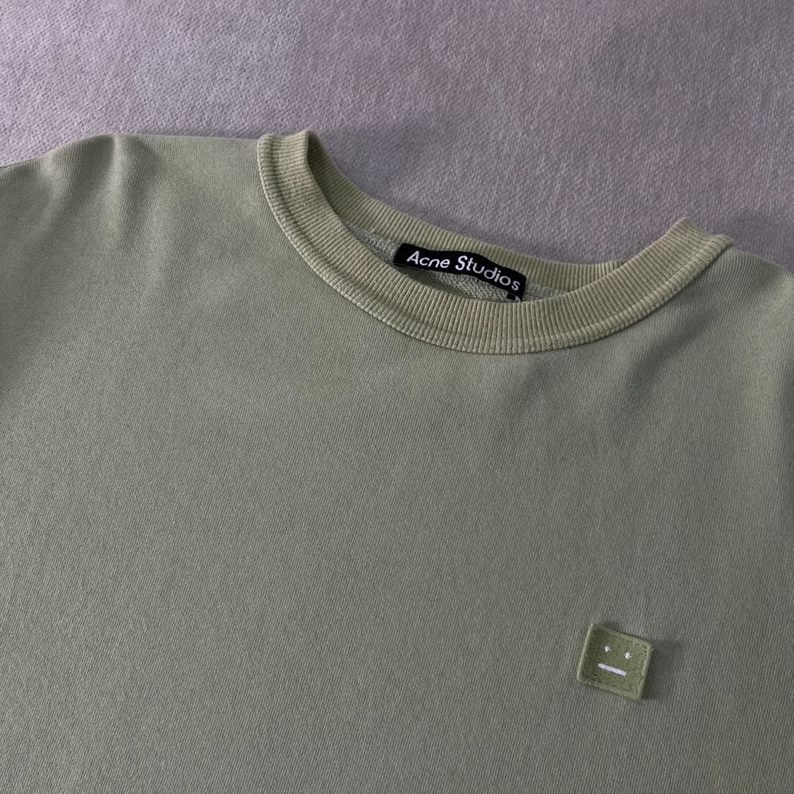 105 아크네스튜디오 페이스로고 그린 맨투맨 상품이미지2