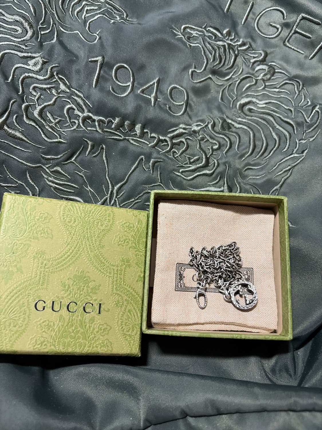 구찌 인터로킹 G 펜던트 네클리스 실버 상품이미지1