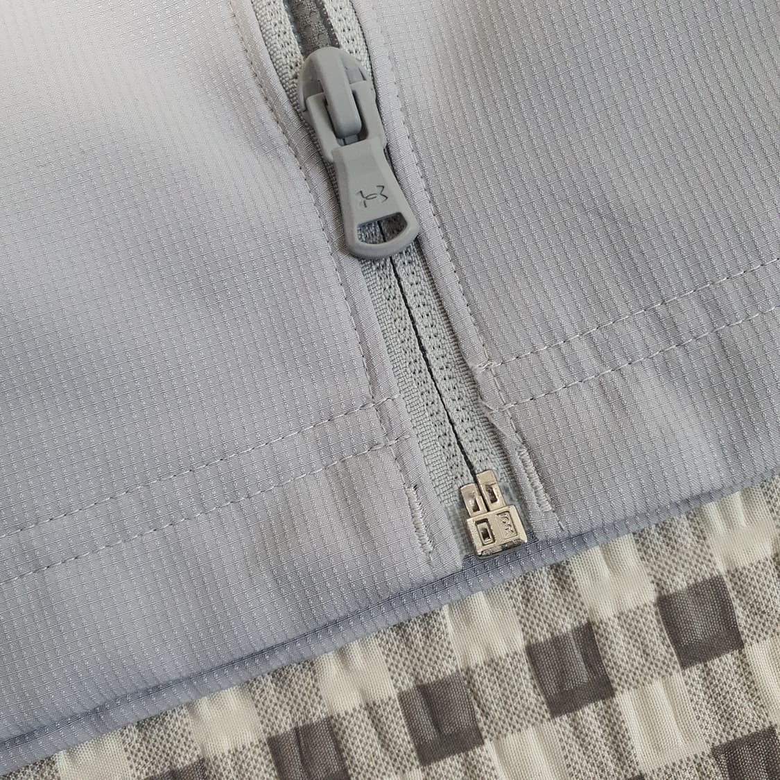 미착용 언더아머 바람막이 후드집업 자켓 공용95 상품이미지5