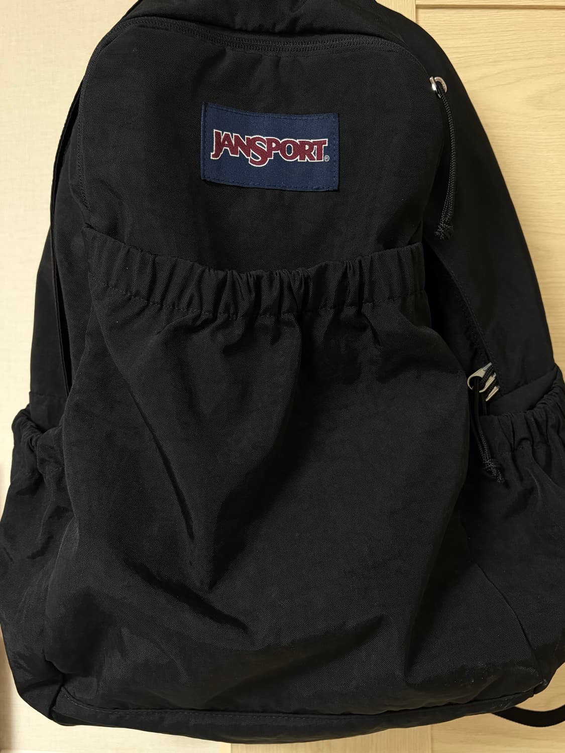 잔스포츠 슬라우치 백팩 블랙  상품이미지1