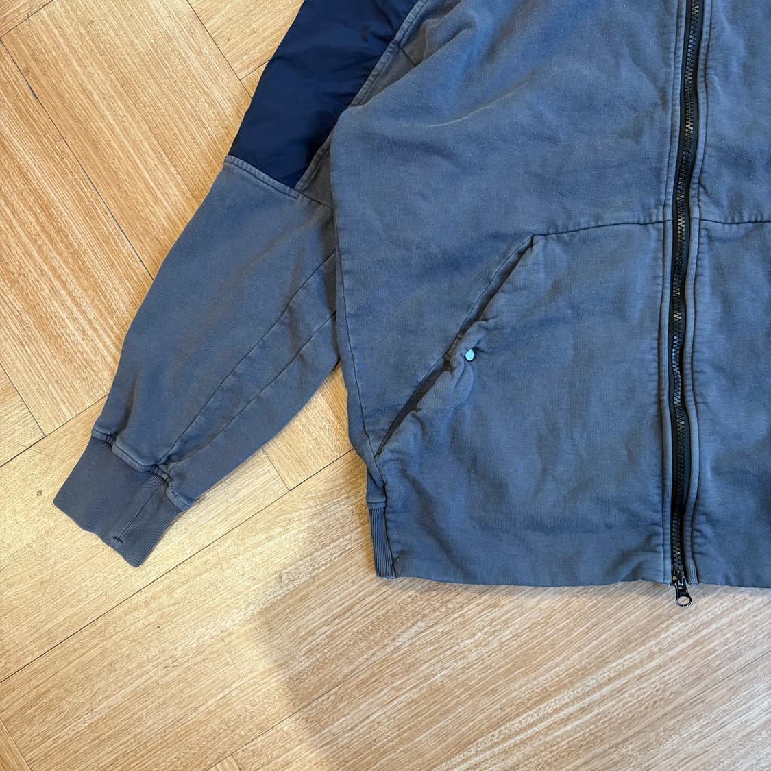 씨피컴퍼니 테크니컬 나일론 패널 듀얼 지퍼 렌즈 후디 상품이미지7