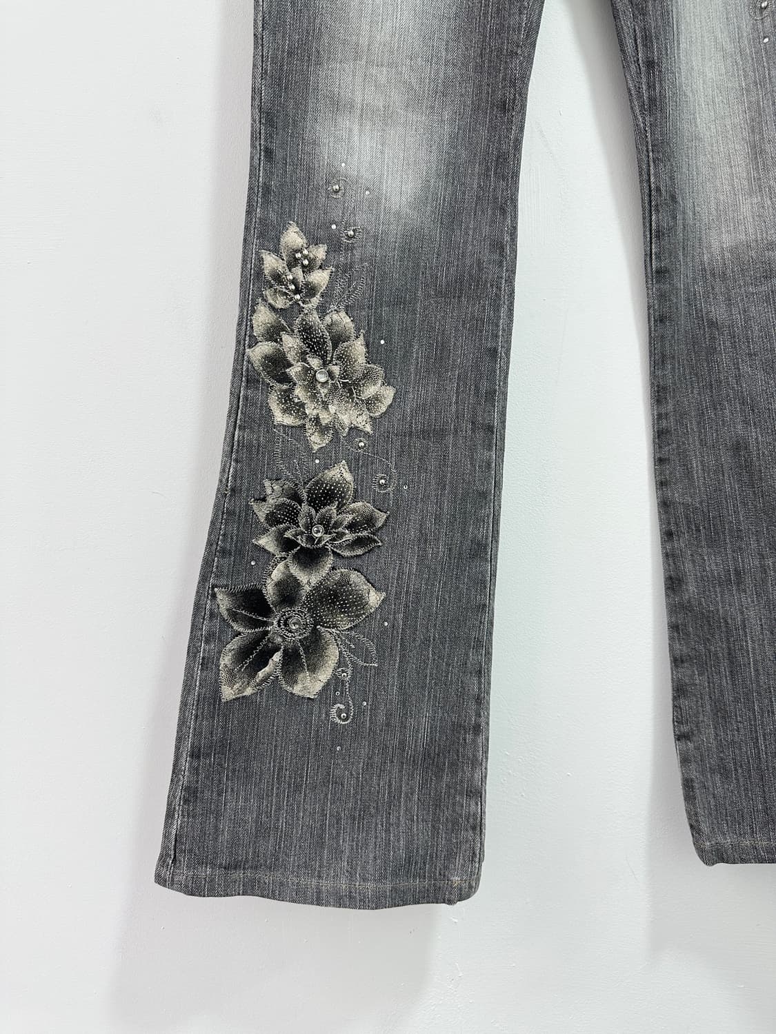 COUP DE BEAUTE flower embroidered flare  상품이미지2