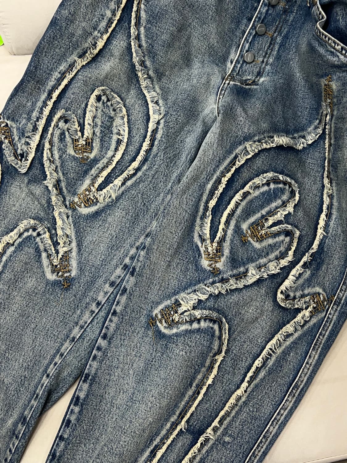 떠그클럽 Tribal denim pants 팔아요 상품이미지3