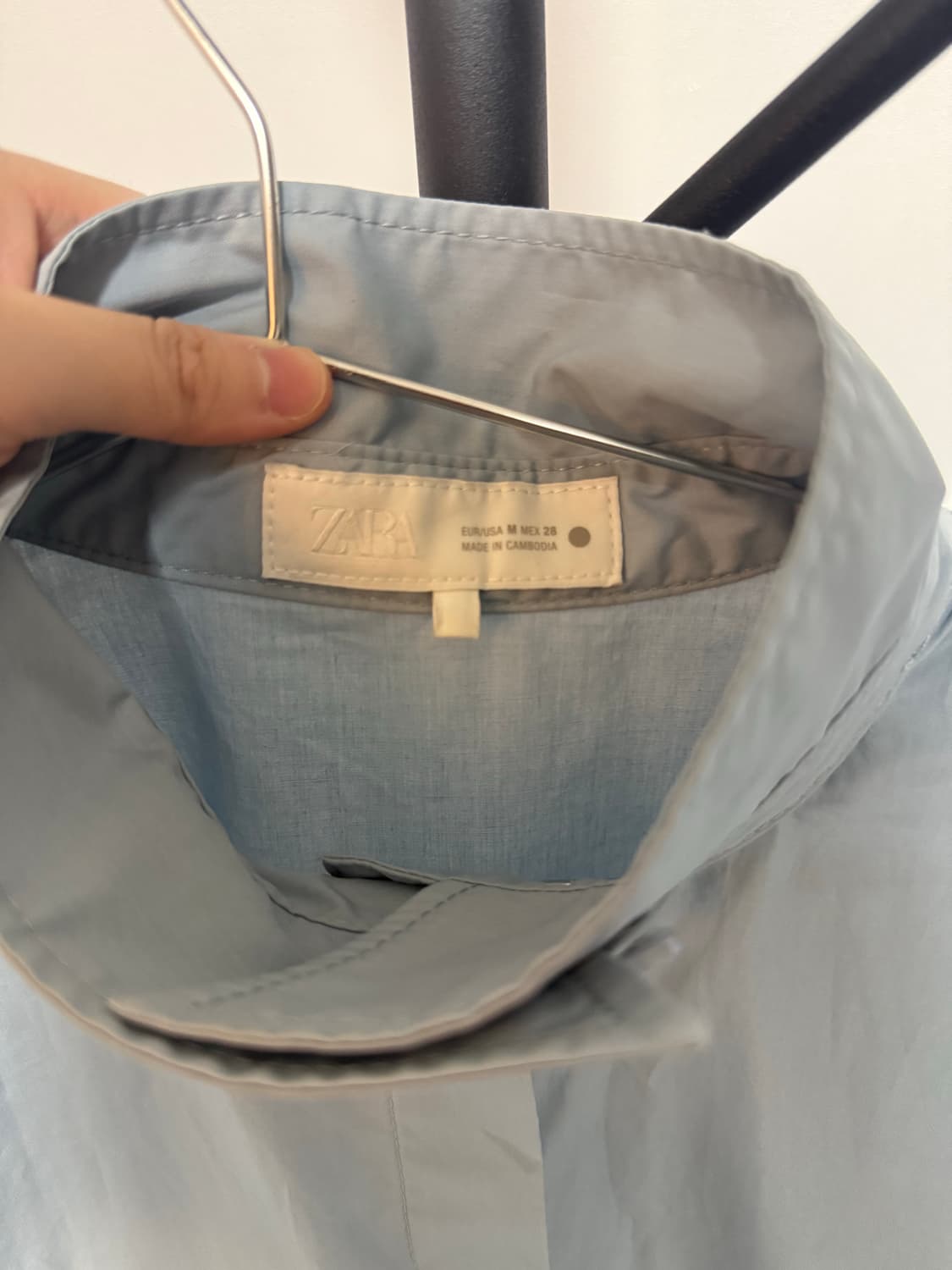 zara 하이넥셔츠 상품이미지3