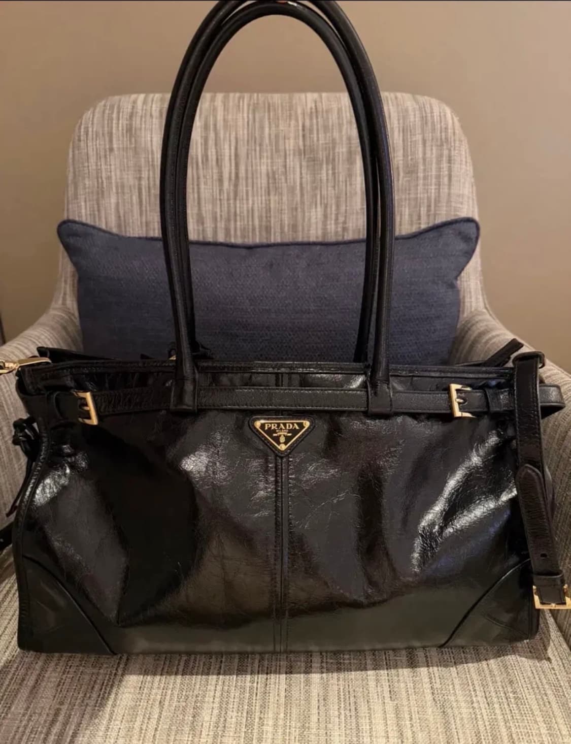 프라다 보니 라지 가죽 핸드백 상품이미지1