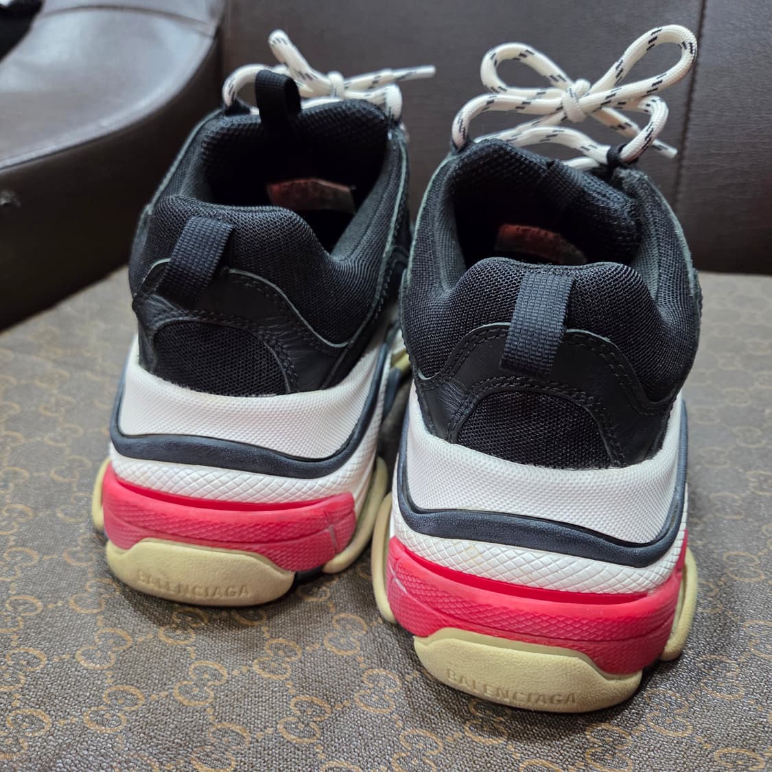 발렌시아가 트리플s 상품이미지2