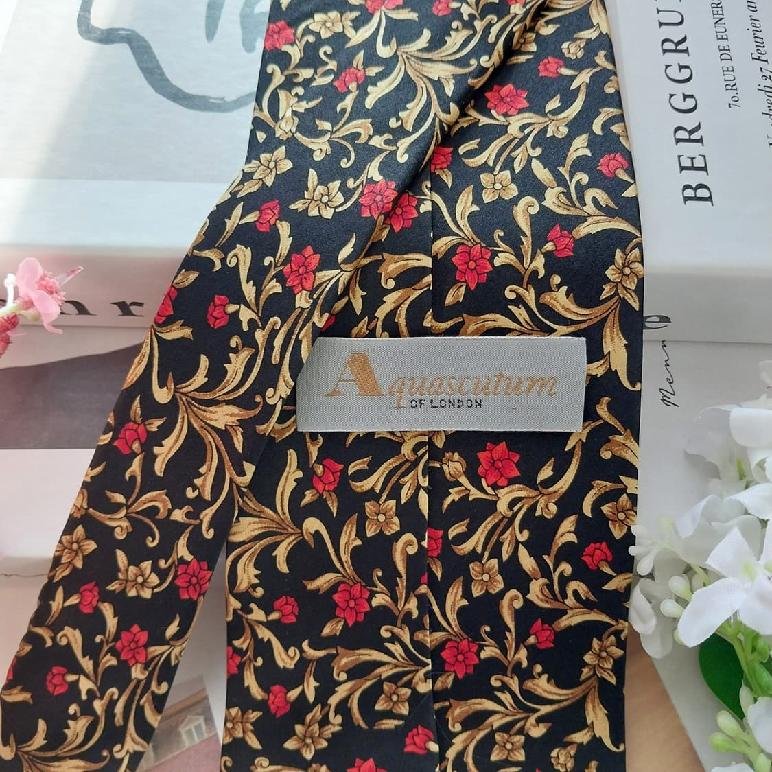 아쿠아스큐텀 실크 플로럴 자카드 넥타이 9.8cm A+등급 K1542
 상품이미지7