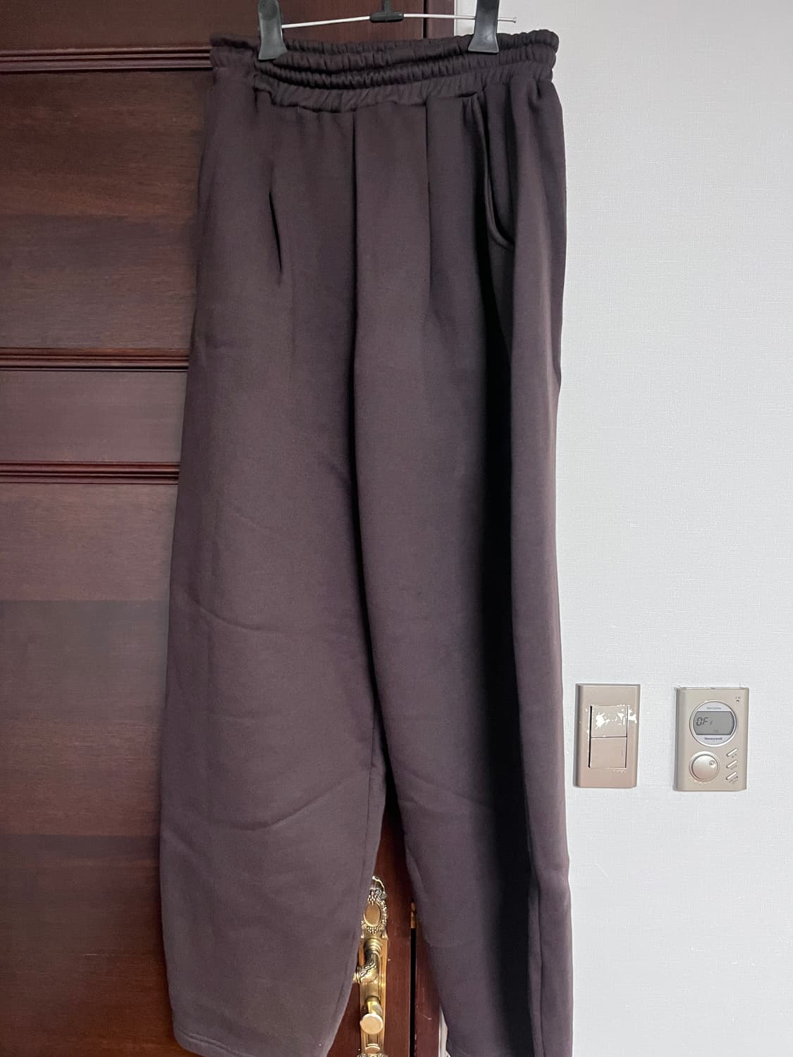 스컬리웩 스웻 팬츠 브라운 상품이미지2