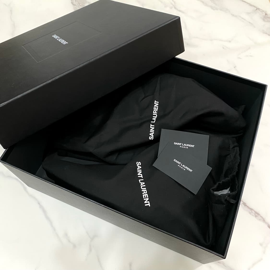 생로랑 와이어트 30 스무스 레더 첼시 부츠 블랙 42EU 634195 상품이미지10