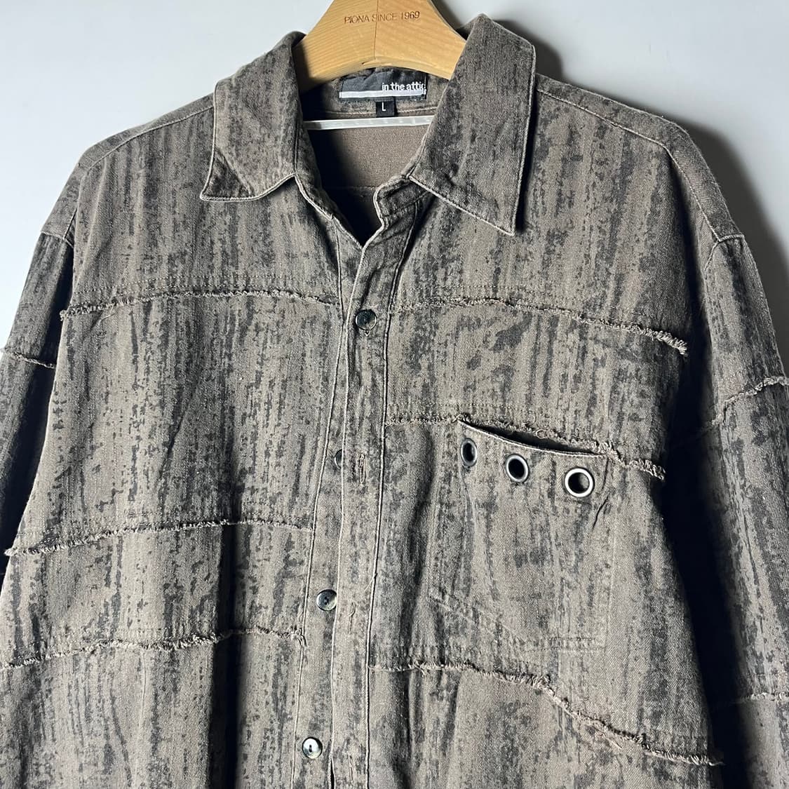 [in the attic] 인디애틱 아일렛 워싱 셔츠 상품이미지3