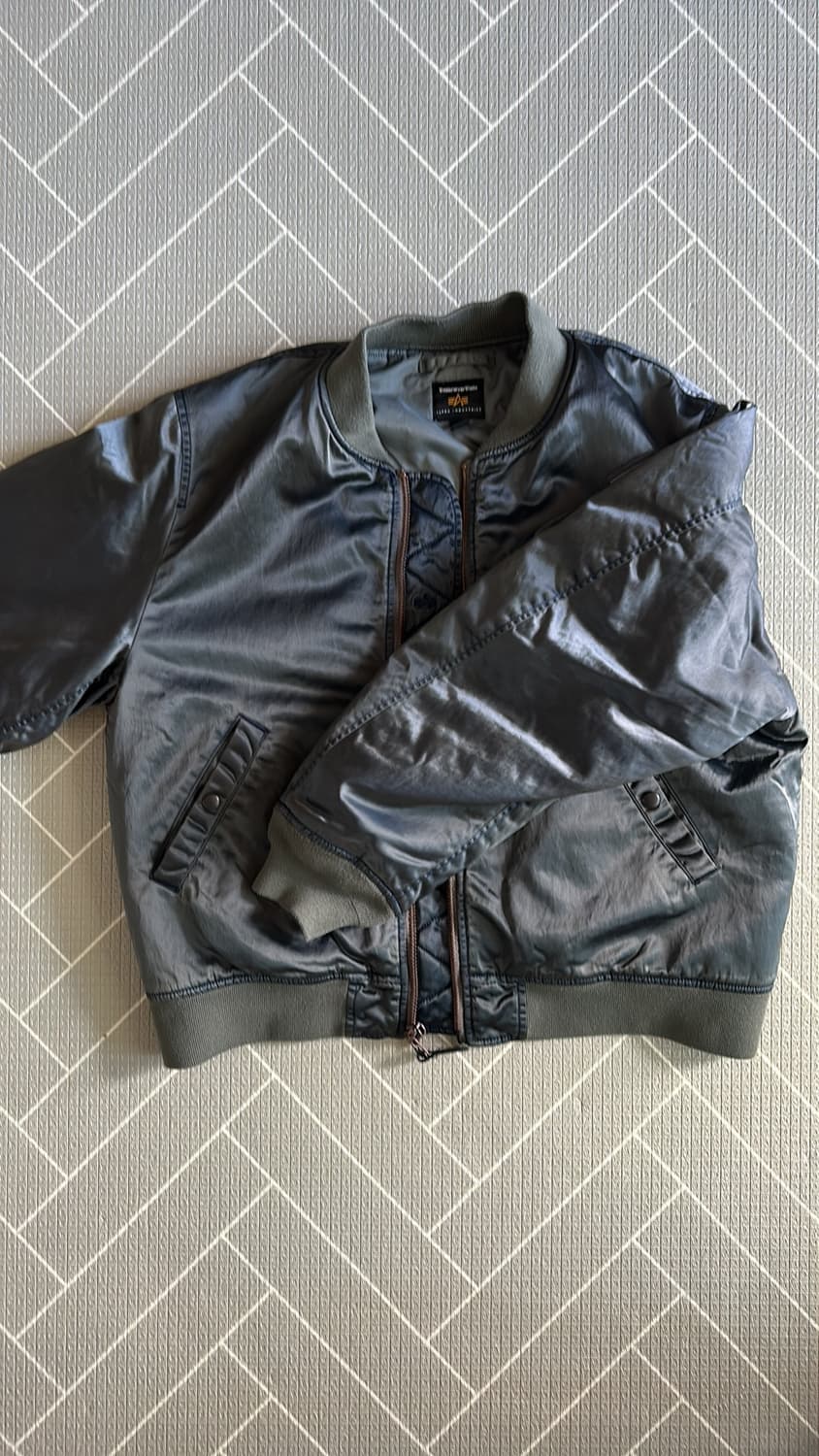 (25FW) 디스이즈네버댓 x 알파 인더스트리 MA-1 자켓 건메탈 상품이미지2