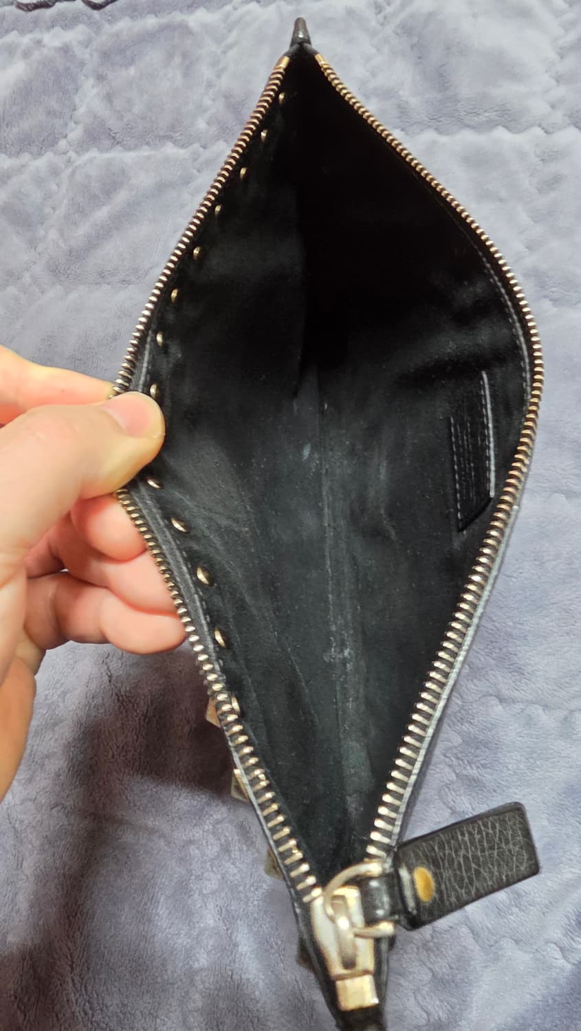 (정품) 발렌티노 락스터드 클러치/남녀공용/검정/개인 상품이미지5