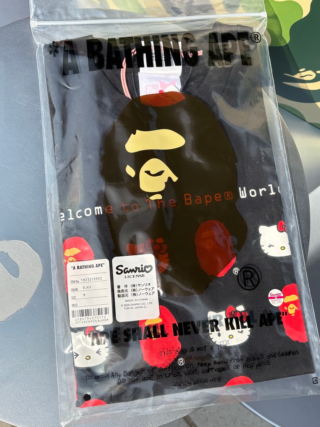 베이프 산리오 콜라보 한정판 티셔츠&모자 상품이미지2